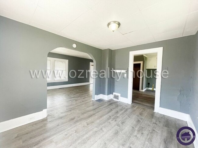 Foto del edificio - 1402 Prouty Ave