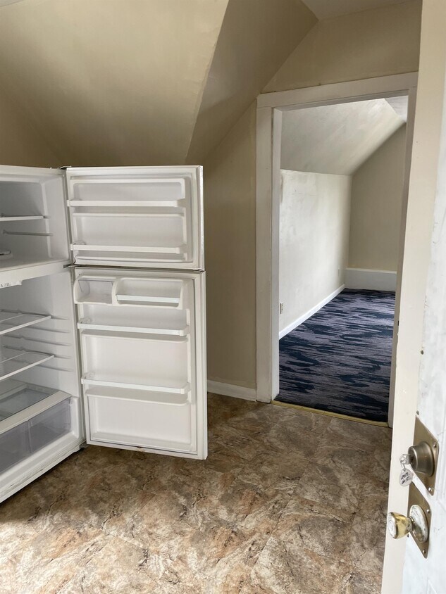 207 5th St S Unit 5, Virginia, MN 55792 Apartment for Rent in Virginia, MN