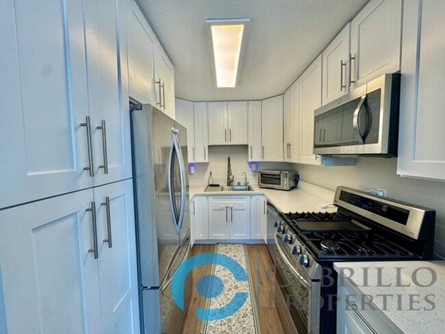 Foto del edificio - Beautifully Renovated 4BD/2BA Home in Cent...