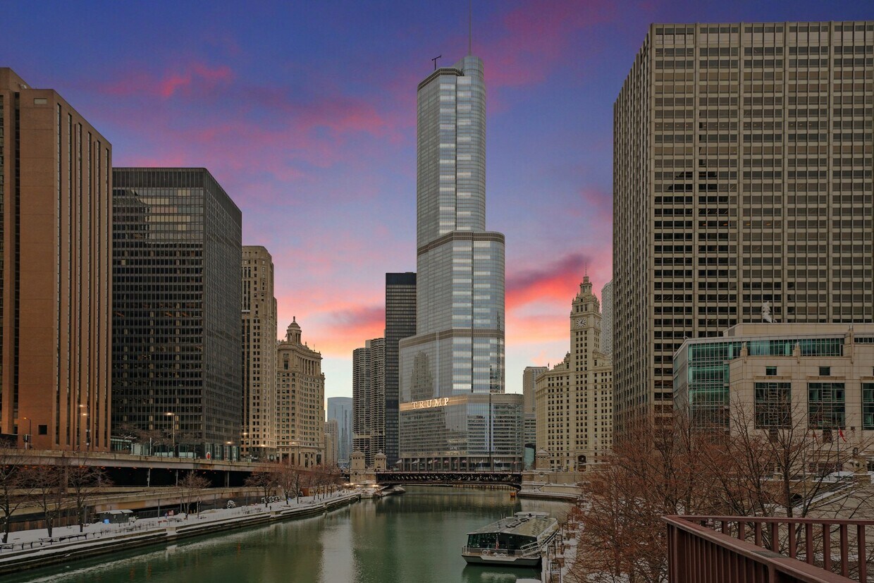 Foto principal - 401 N Wabash Ave