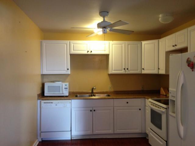 Building Photo - 3021 Rexford B