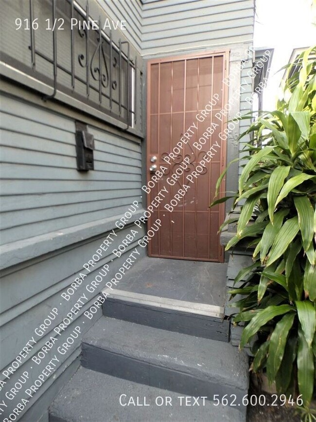 Foto del edificio - 916 1/2 Pine Ave-