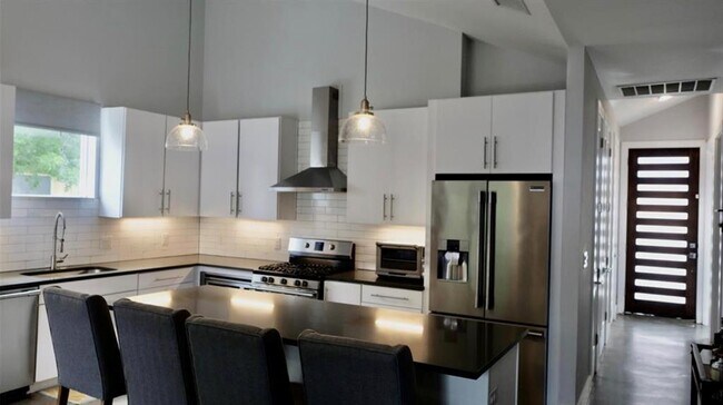 Foto del edificio - 1131 Mason Ave