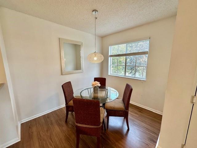 Foto del edificio - 7980 N Nob Hill Rd