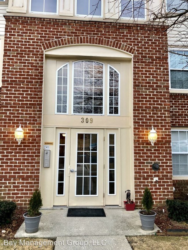 Building Photo - 309 Tall Pines Ct