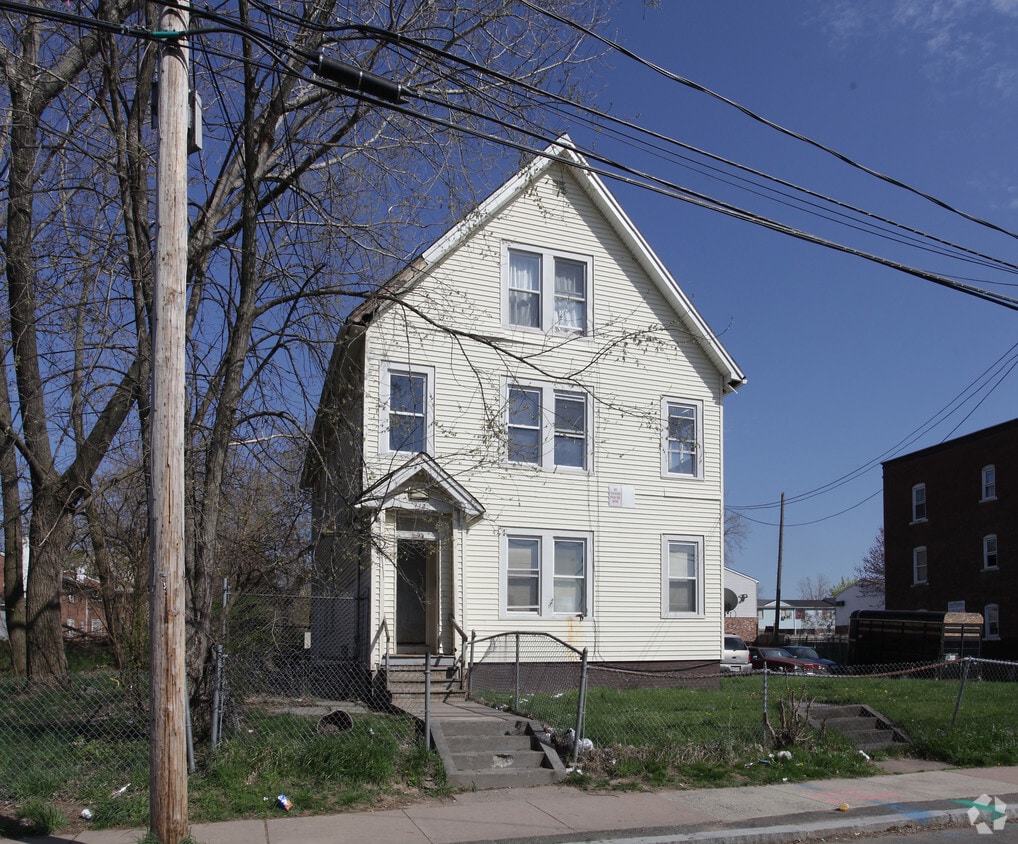 Building Photo - 110-112 Brook St