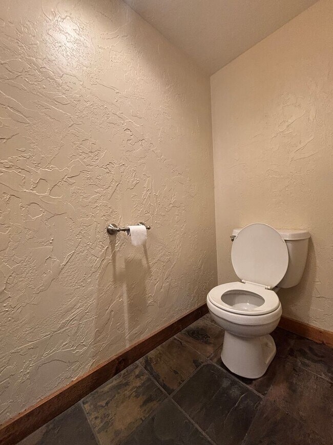 Foto del edificio - MOVE IN SPECIAL! 1 BEDROOM @ JORDAN CREEK ...