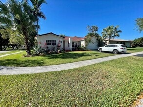 Building Photo - 10400 NW 5th Ct
