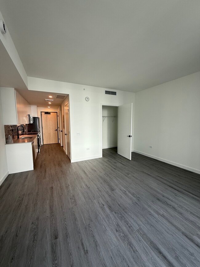 Building Photo - 1940 NW 2nd Ct