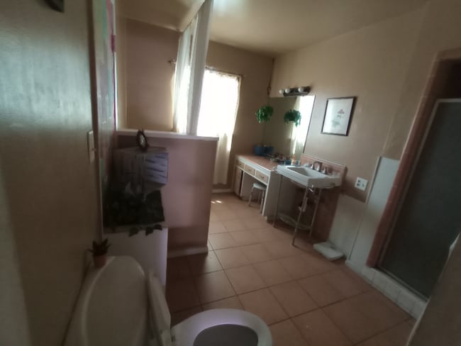 Foto del edificio - 871 E Franklin Ave