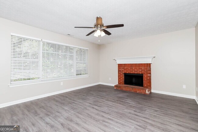 Foto del edificio - 5201 Summer Brooke Ct