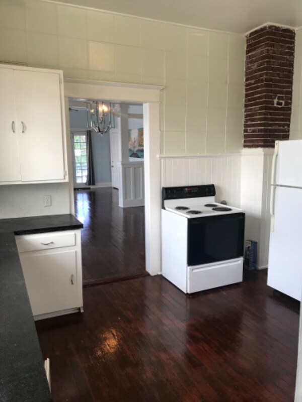 Foto del edificio - 210 E Arsenal St