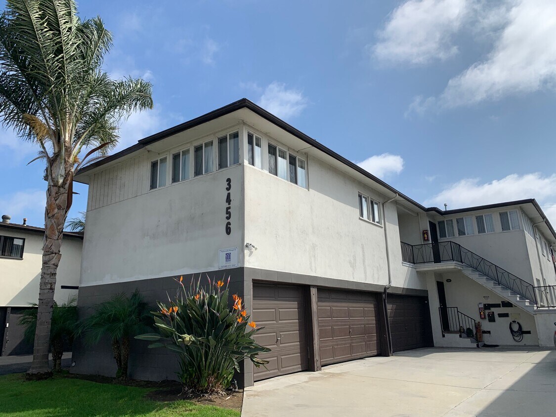 Primary Photo - 3456 Redondo Beach Blvd