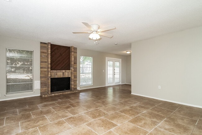Foto del edificio - 6803 Highland Bluffs