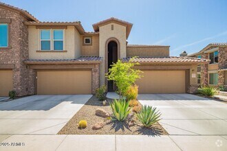 Building Photo - 2425 W Bronco Butte Trl