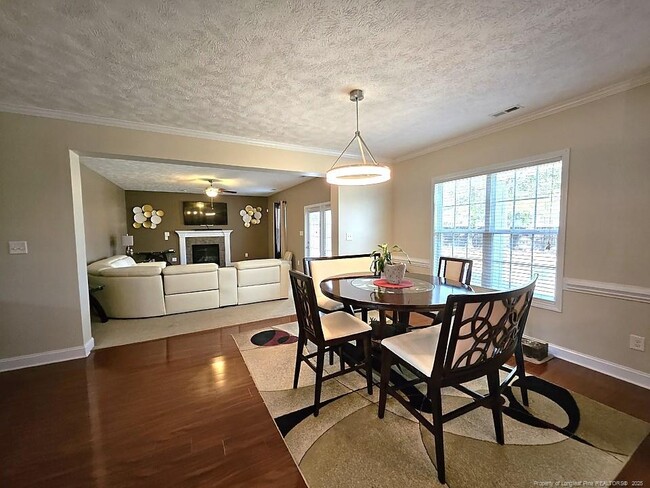 Foto del edificio - 3911 Watford Way