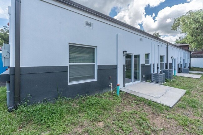 Foto del edificio - 705 S Orange Ave