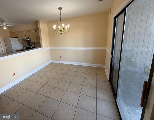 Foto del edificio - 3921 Woodhue Pl