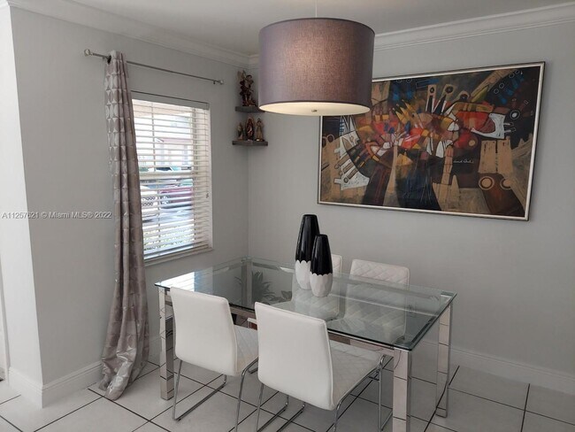 Foto del edificio - 5336 SW 126th Ave