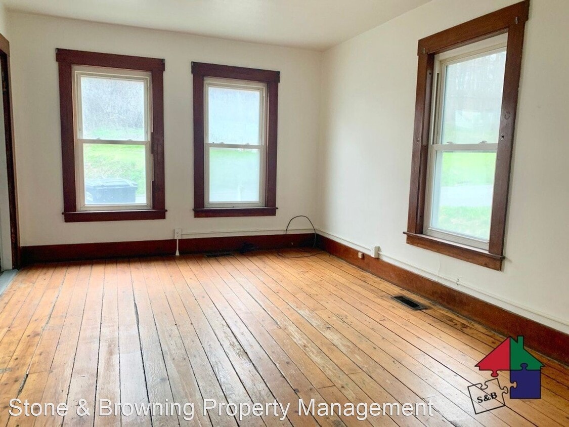 7 Farwell St, Barre, VT 05641 Room for Rent in Barre, VT