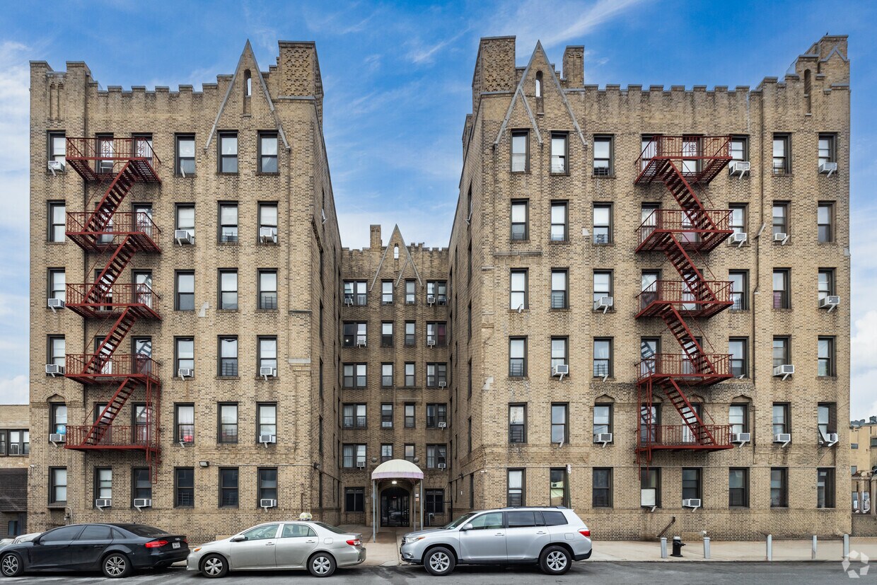 Building Photo - 3930 59th St