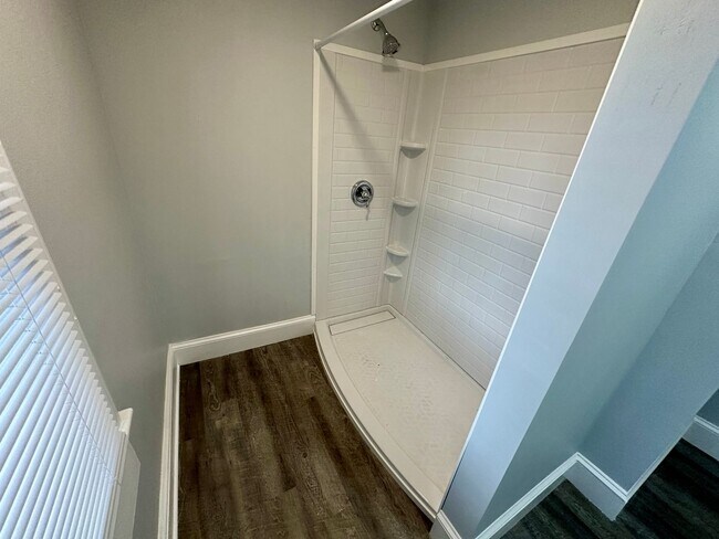 Foto del edificio - 4 Bedroom 3 Bathroom