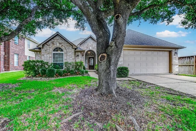 Foto del edificio - 7039 Clustering Oak Ct