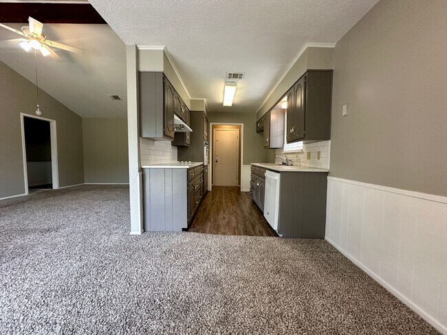 Foto del edificio - 148 Bowie Ln