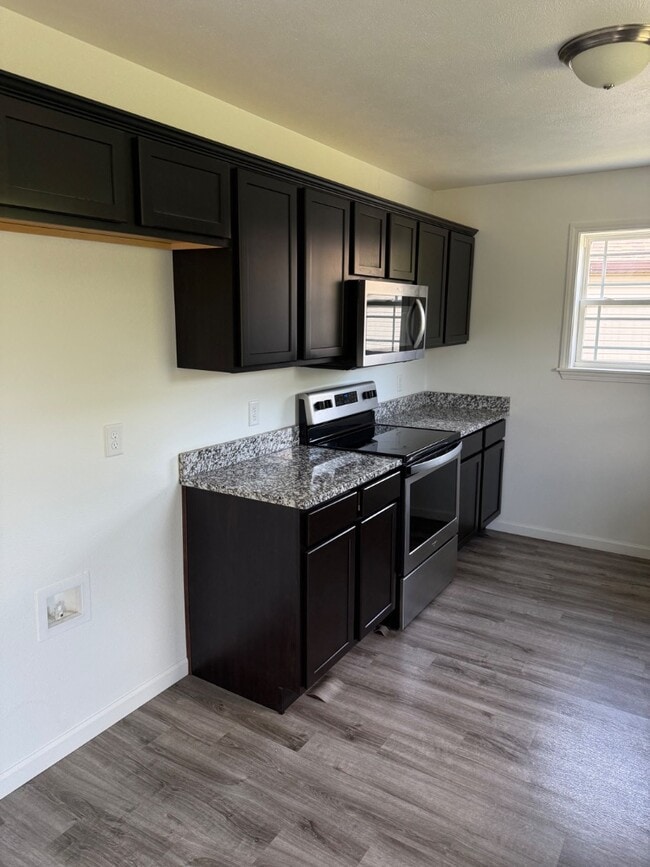Building Photo - 204 Whispering Meadows Pkwy