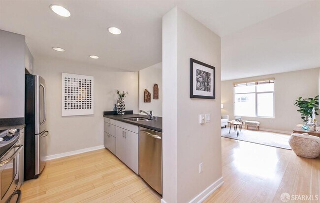 Foto del edificio - 451 Kansas St