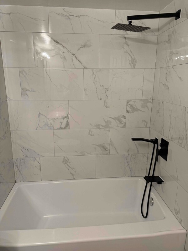 Foto del edificio - 8717 Hayshed Ln