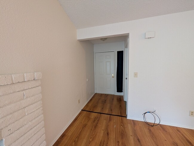 Building Photo - 9227 Kelley Dr