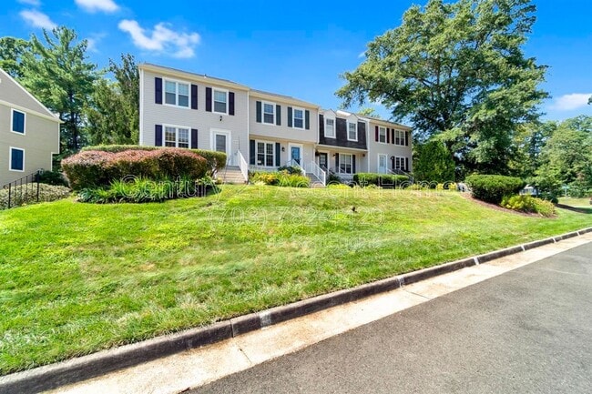 Foto del edificio - 2881 Burgundy Pl