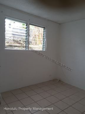 Building Photo - 2114 Houghtailing St