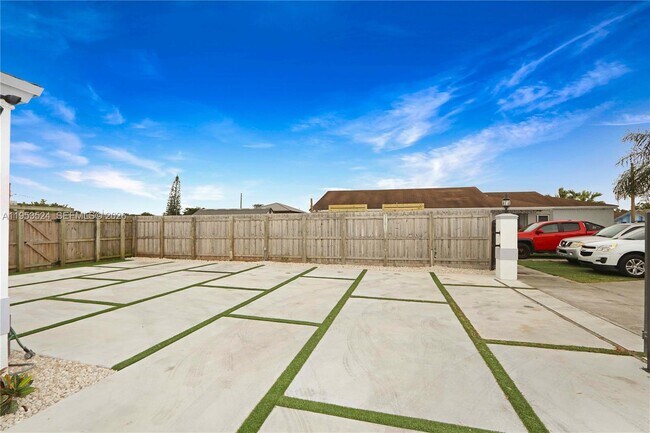 Foto del edificio - 21049 SW 118th Ave