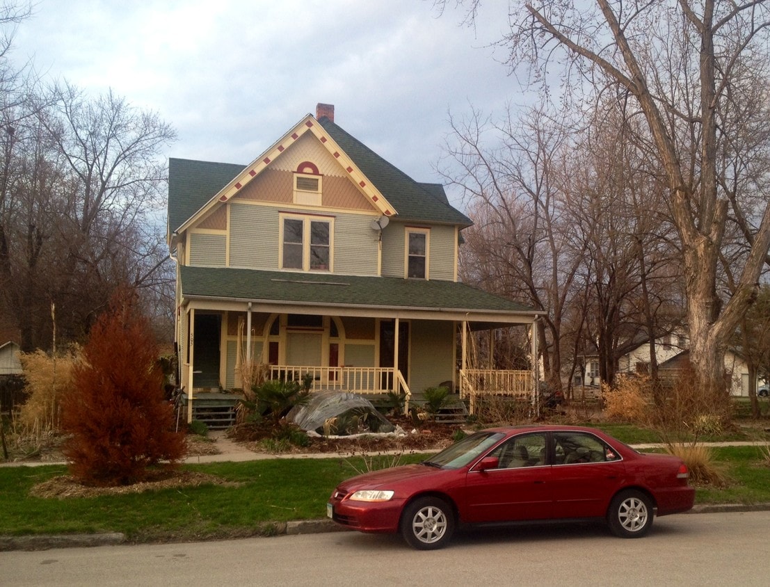 Building Photo - 505 1/2 W Broadway Ave