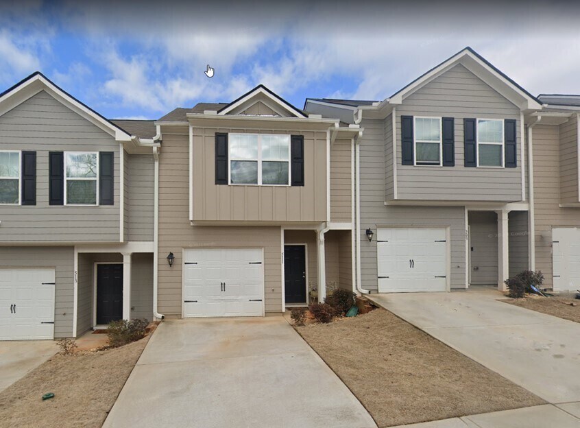 509 Highwood Ln, East Point, GA House for Rent in East Point, GA