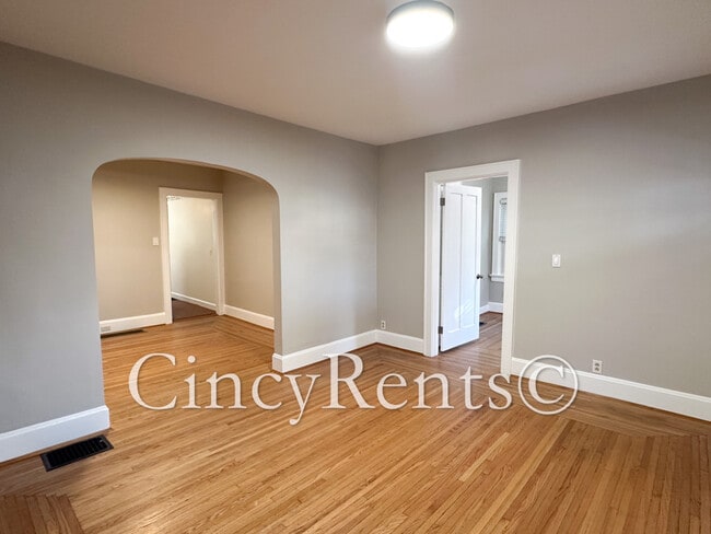 Building Photo - 3559 Rawson Pl