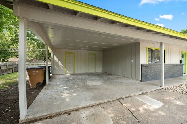 Building Photo - 1513 Braes Ridge Dr