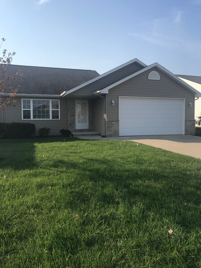 Building Photo - 2189 Hillington Dr