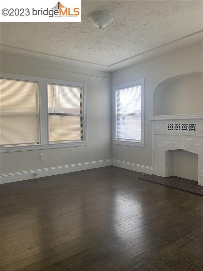 Foto del edificio - 3406 E 18th St