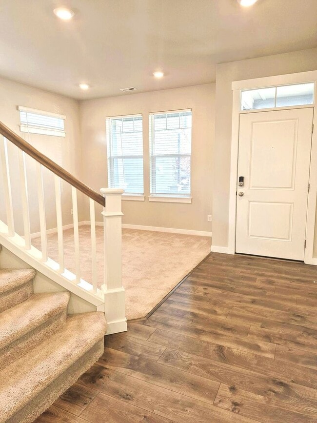 Foto del edificio - Beautiful 5BD/3BA home located in Rainer Ridge