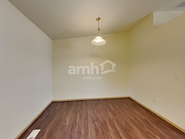 Foto del edificio - 720 W Tern Dr