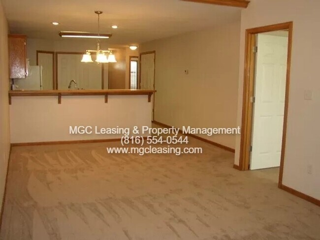 Building Photo - 466-468 Kreisel Dr