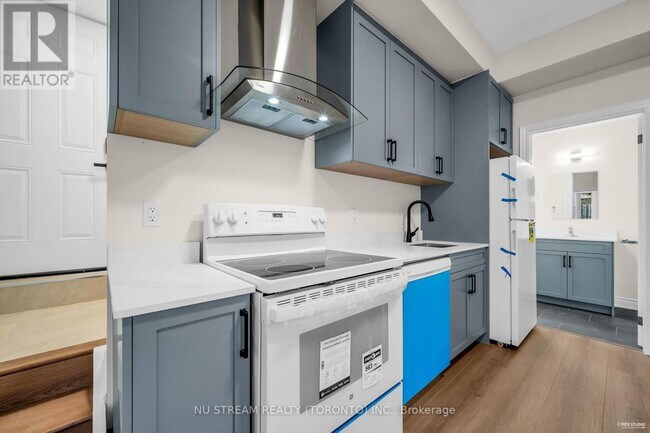 Photo du bâtiment - 25 Devondale Ave