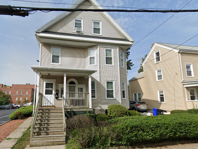 Primary Photo - 40 Cedar St