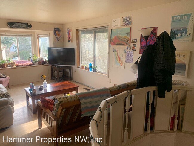 Foto del edificio - 6 br, 3 bath House - 1115 E Myrtle Street