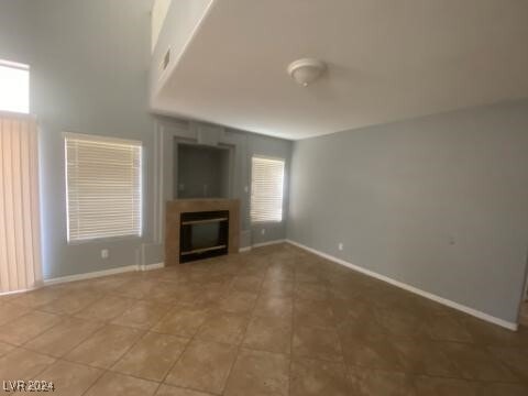 Foto del edificio - 7925 W Gilmore Ave