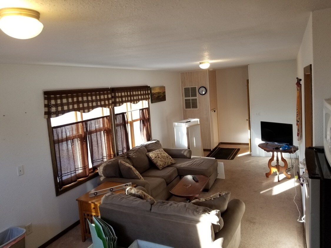 324 4th Ave SW, Faribault, MN 55021 Apartments in Faribault, MN