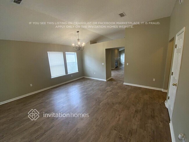 Foto del edificio - 13463 Devan Lee Dr E